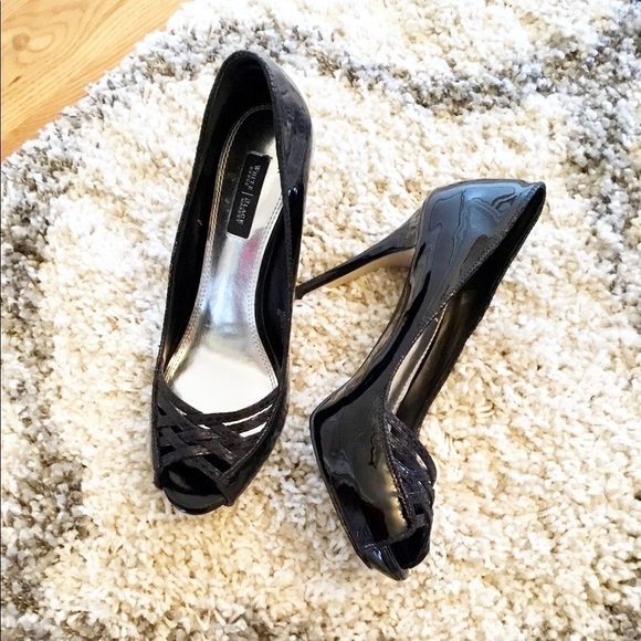 White House Black Market Peep Toe Pumps 8M - Picture 1 of 4